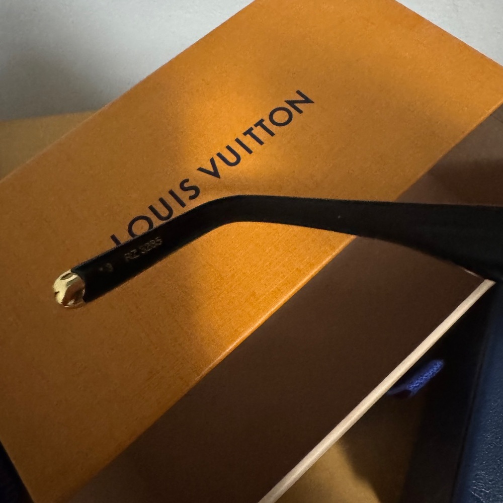 Louis Vuitton script square sunglasses - image 7
